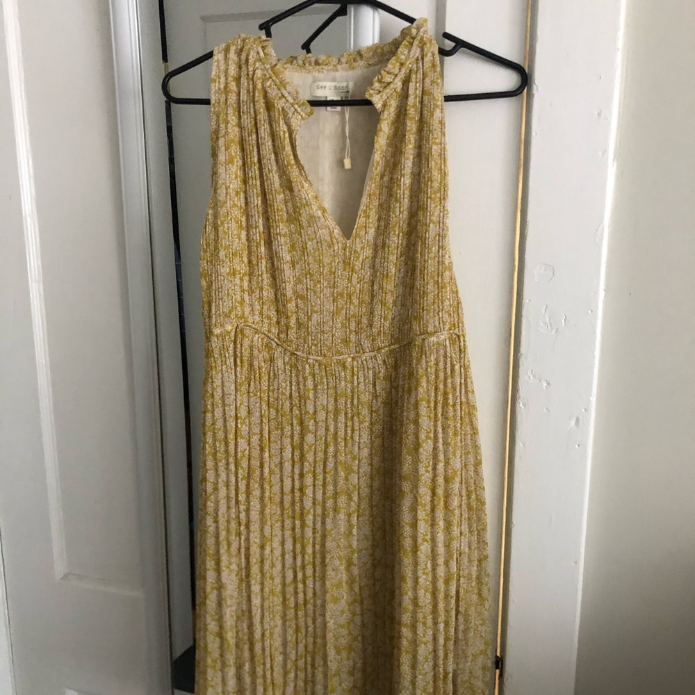 EUC floral dress with tie waist